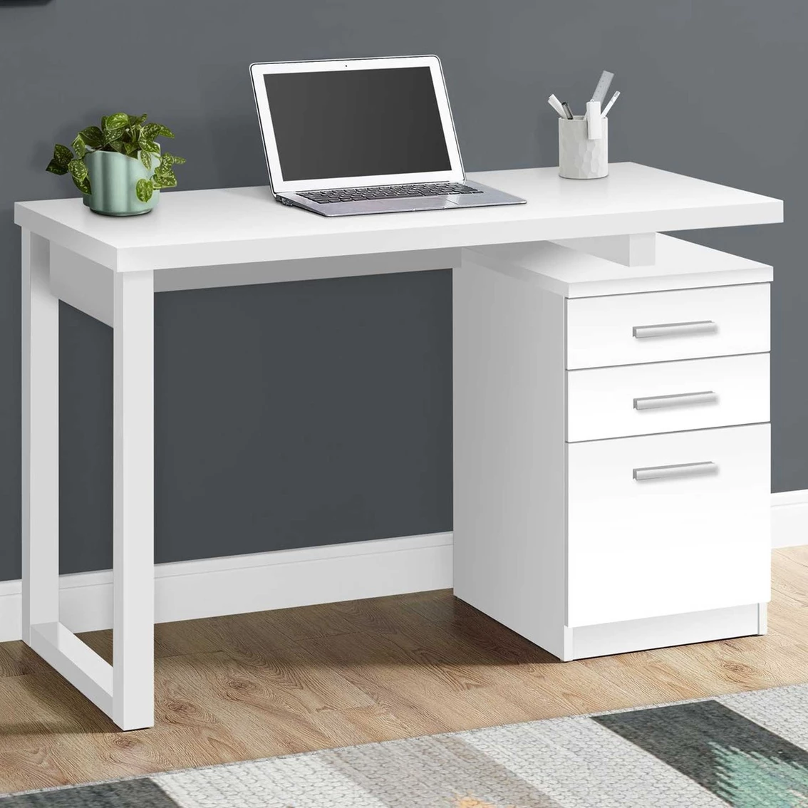 Brand new ✔️ Chelsea Home Furniture Computer Desk 48 In., White Left Or Right Facing ???? 1 Brand new ✔️ Chelsea Home Furniture Computer Desk 48 In., White Left Or Right Facing ????