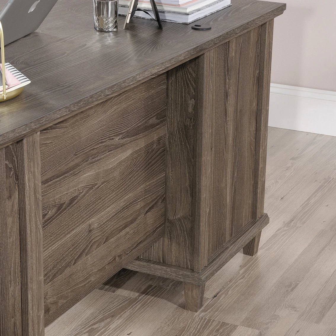 Discount π Sauder Hammond Executive Desk π 4 Discount π Sauder Hammond Executive Desk π - Image 4